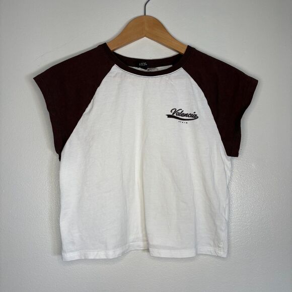 H&M Tops - H&M Baby Tee Valencia Spain Brown and White size Large